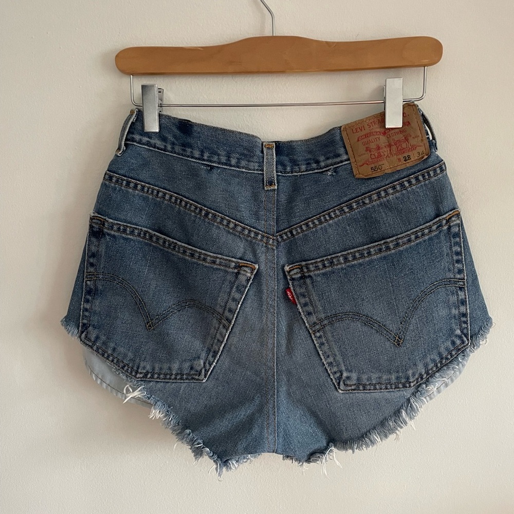 Levi’s Vintage 550 Denim Frayed Hem High-Waist Shorts - Blue - Picture 2 of 8
